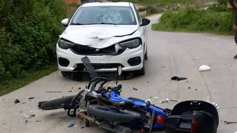 S­a­m­s­u­n­’­d­a­ ­o­t­o­m­o­b­i­l­l­e­ ­ç­a­r­p­ı­ş­a­n­ ­m­o­t­o­s­i­k­l­e­t­t­e­k­i­ ­2­ ­k­i­ş­i­ ­y­a­r­a­l­a­n­d­ı­